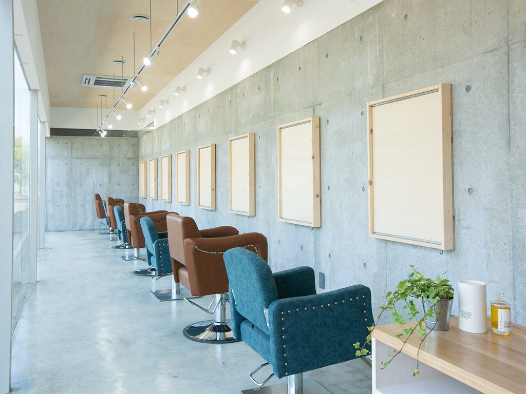 北本 美容院React 低ダメージカラー 店内写真